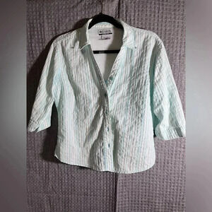 Columbia sportswear women’s Size M 3/4 length sleeves button Down Top